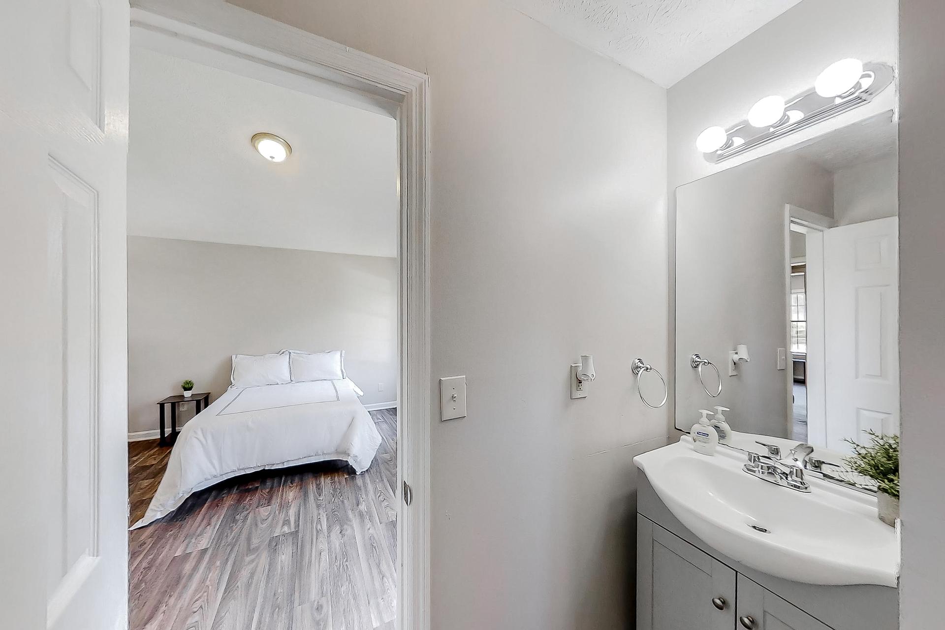 bathroom, detected: bed