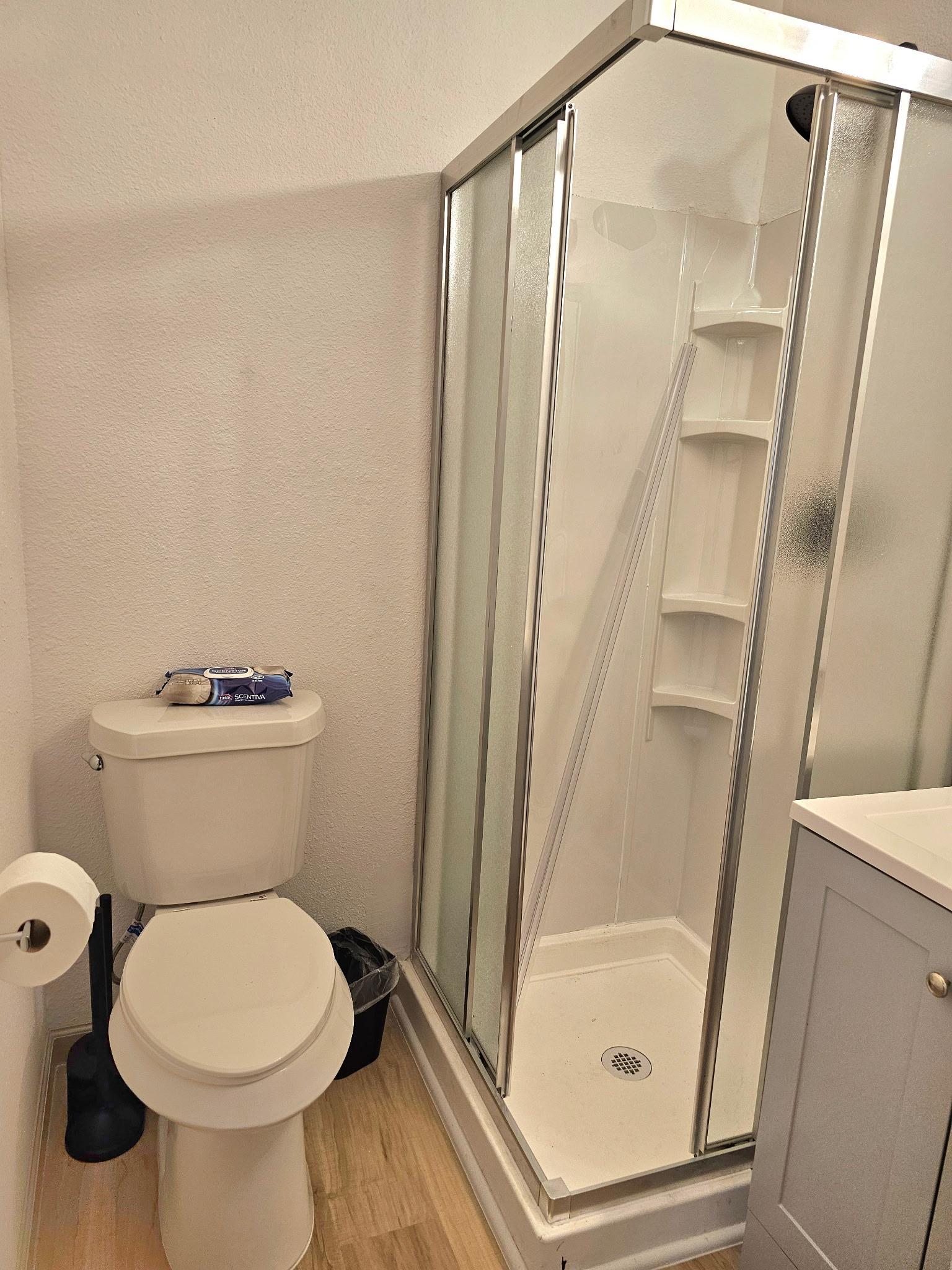 Room 1 Bath