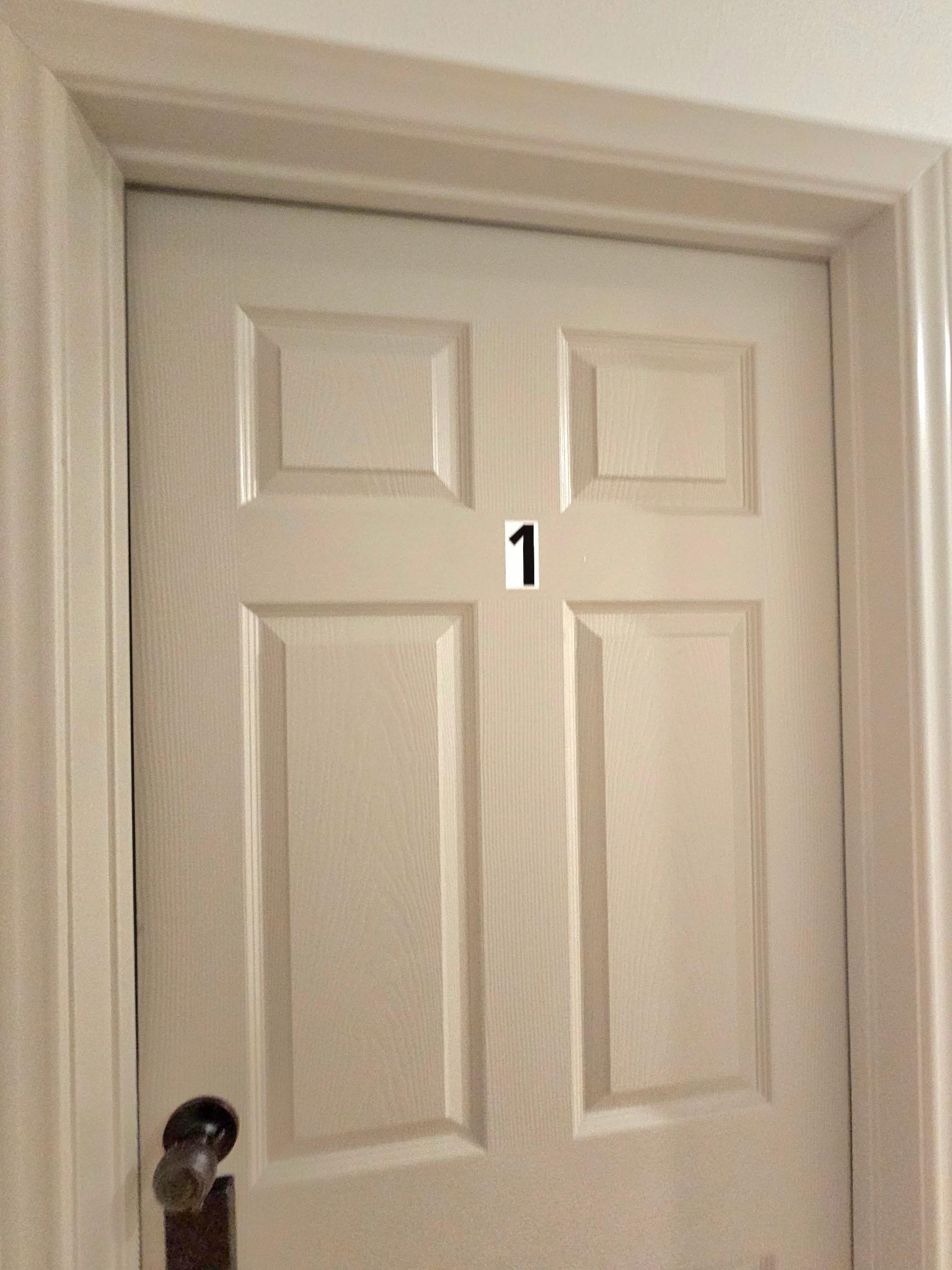 Room1