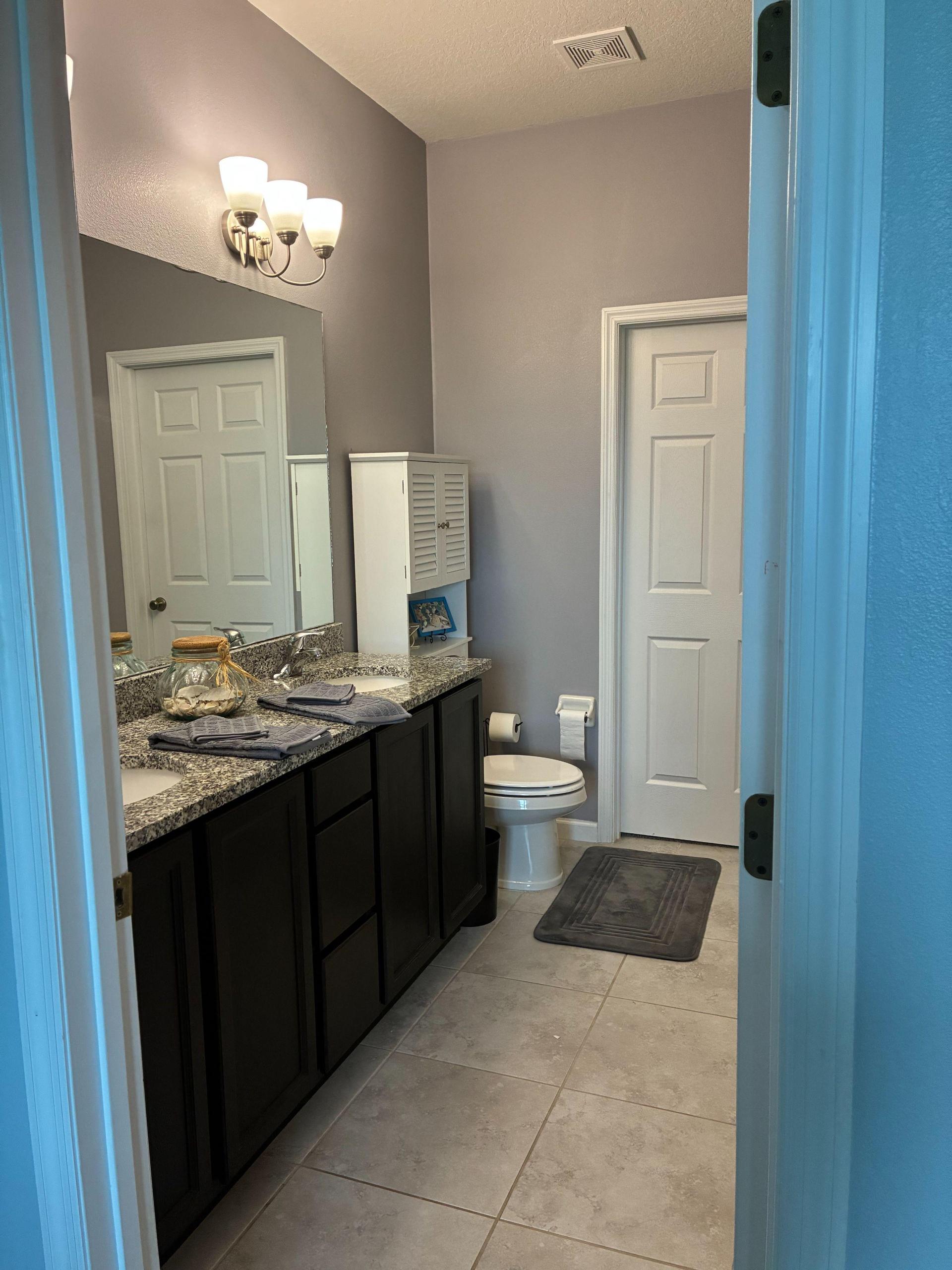 Room2: Bathroom