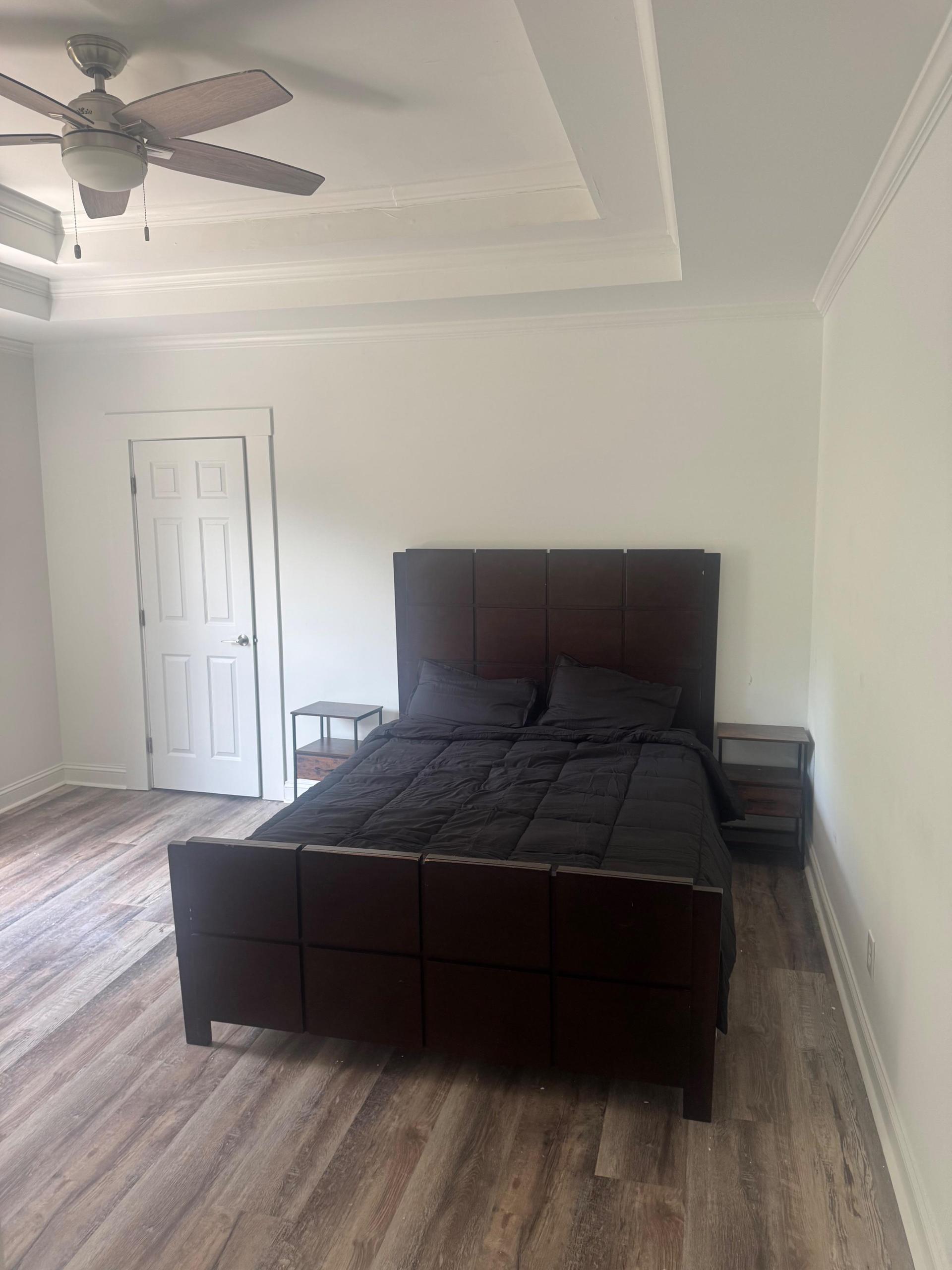 Queen size bed