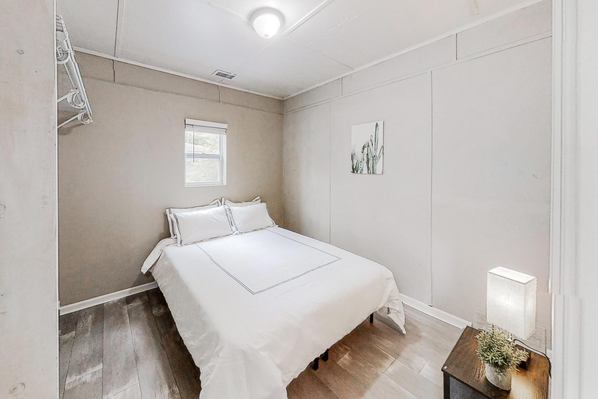 bedroom, detected: bed