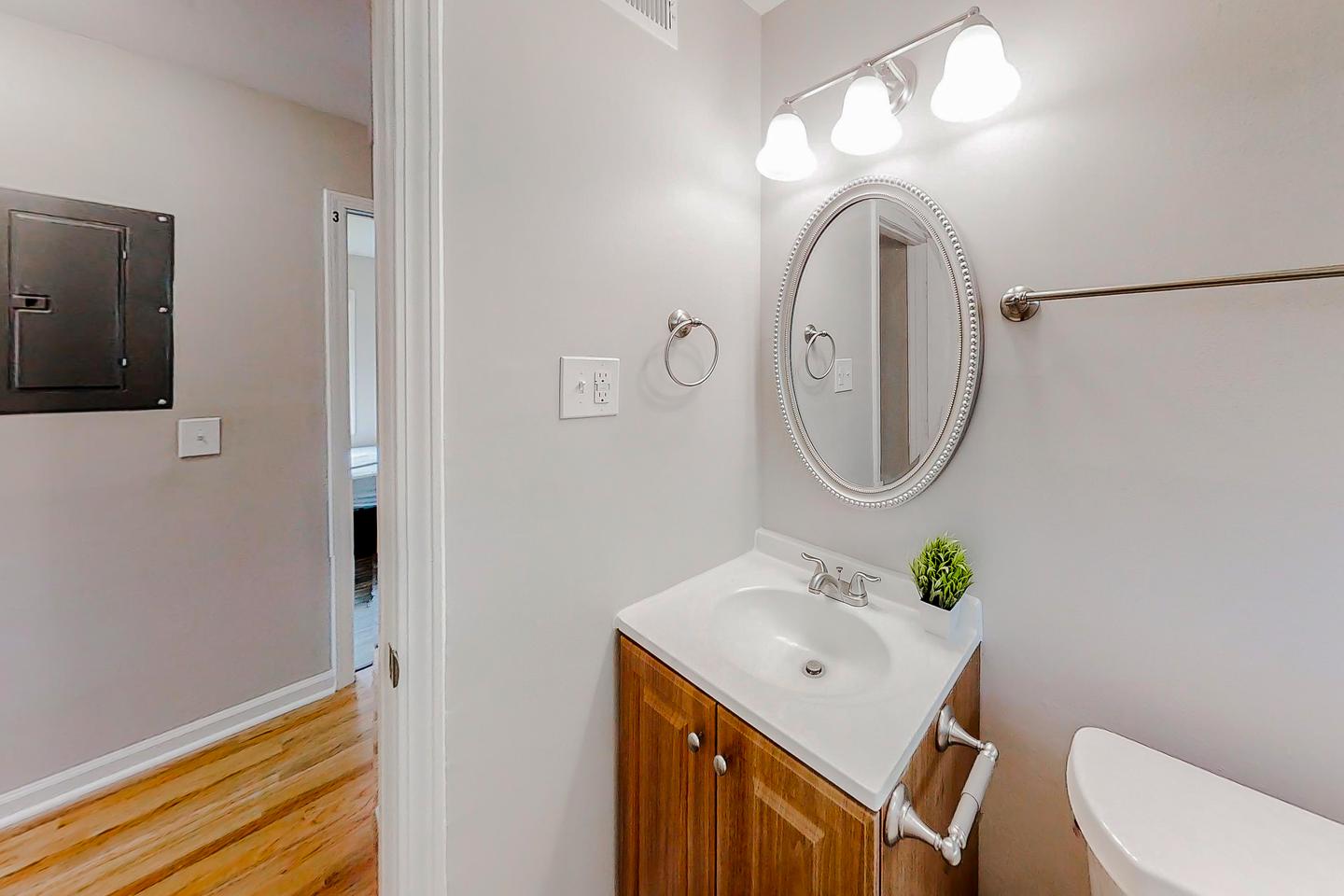 Bathroom(s)
