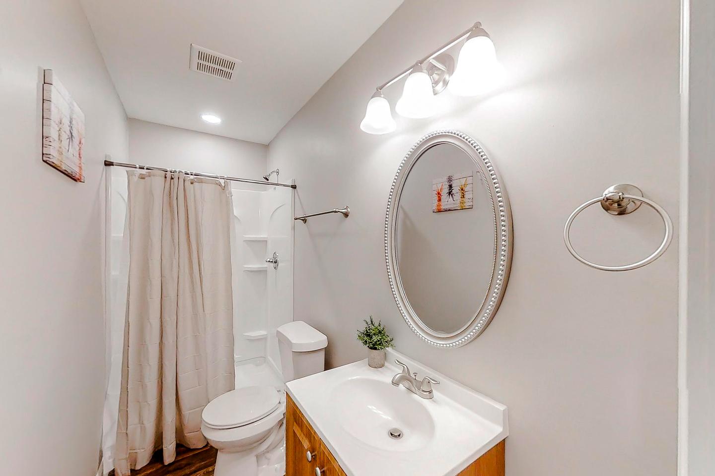 Bathroom(s)