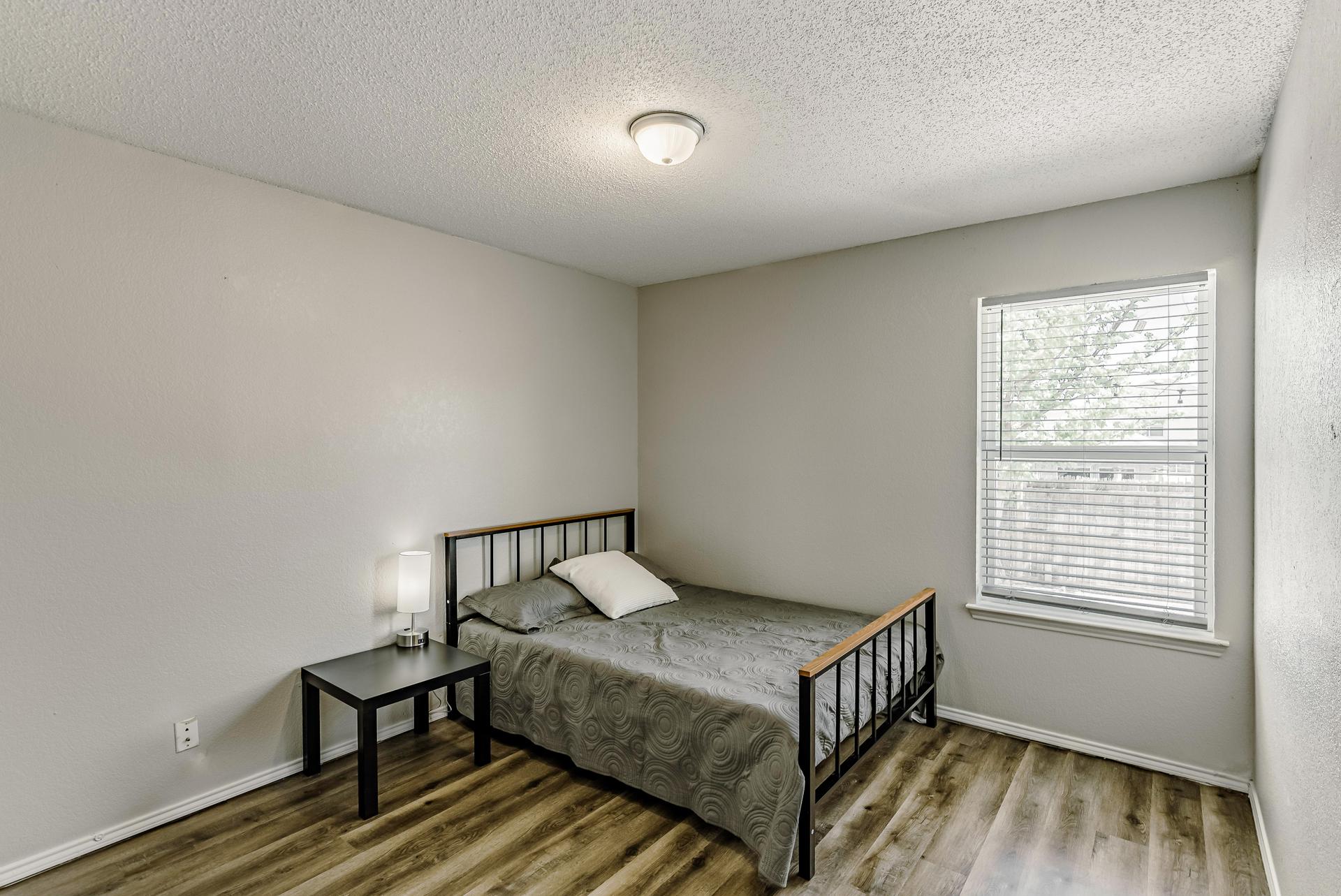 Newly decorated and furnished!