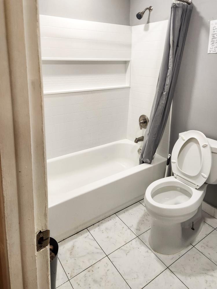 Bathroom(s)