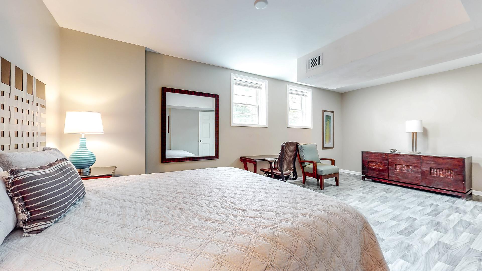 bedroom, detected: bed, window blind