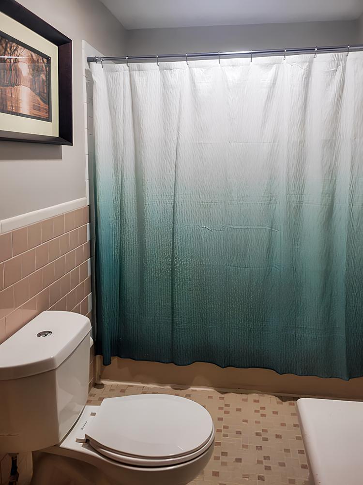 Bathroom(s)