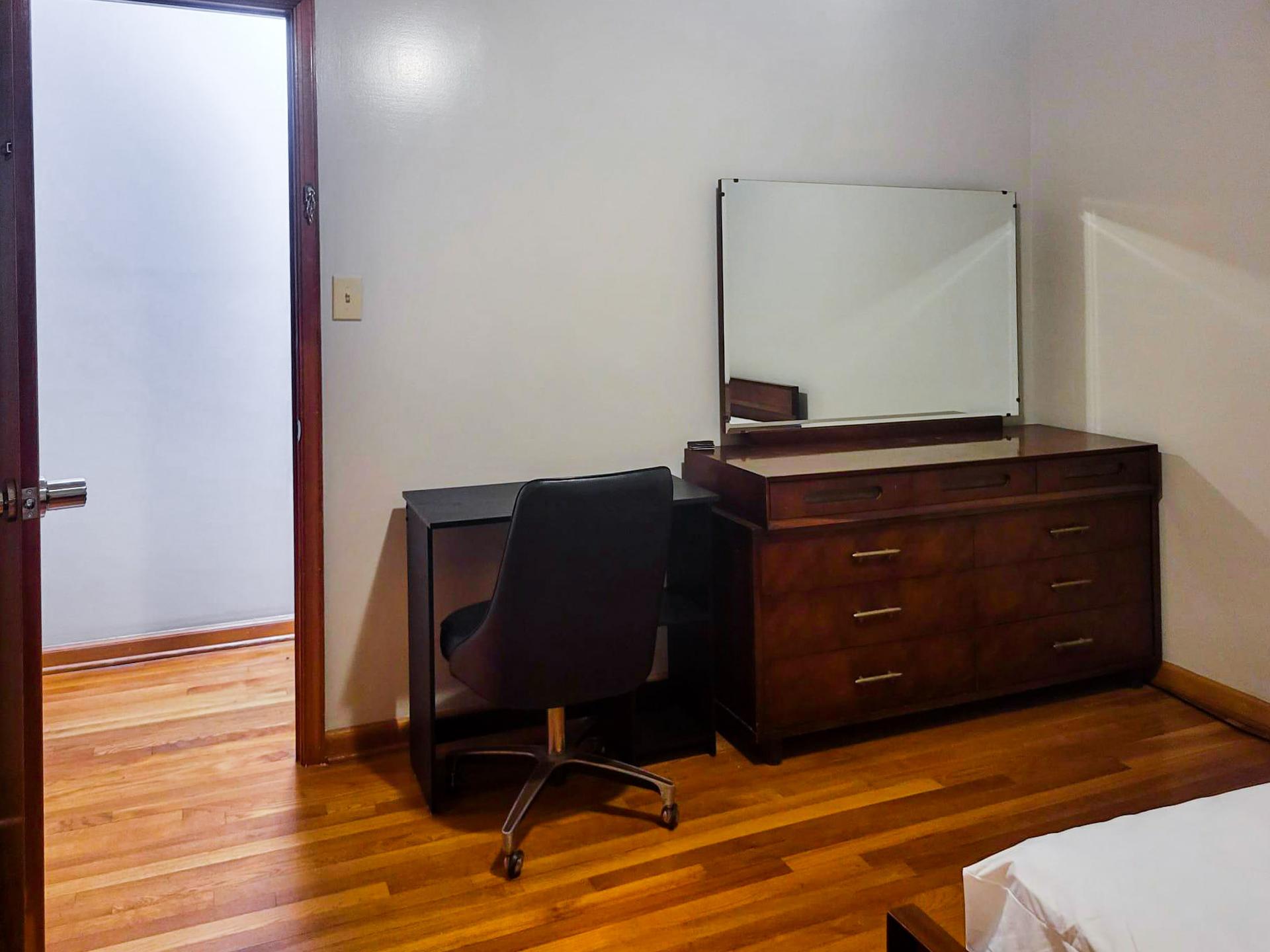 bedroom, detected: bed