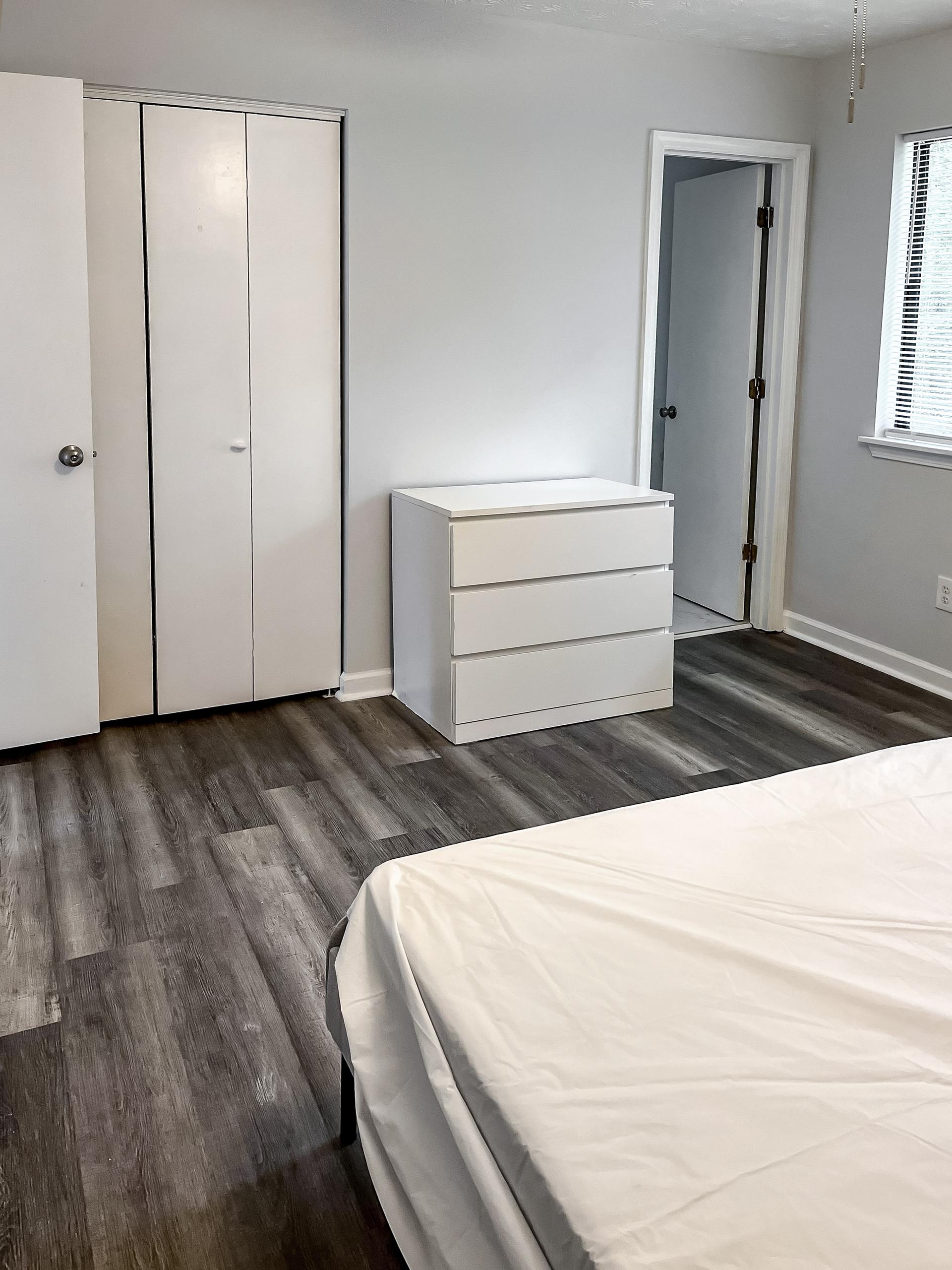 bedroom, detected: window blind, bed