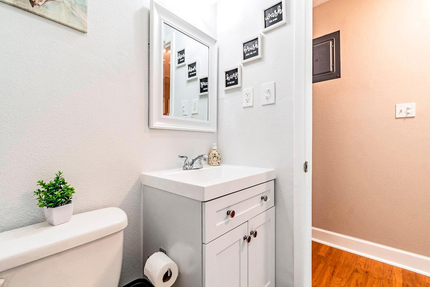 Bathroom(s)