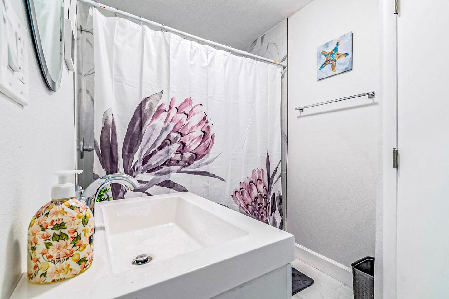 Bathroom(s)