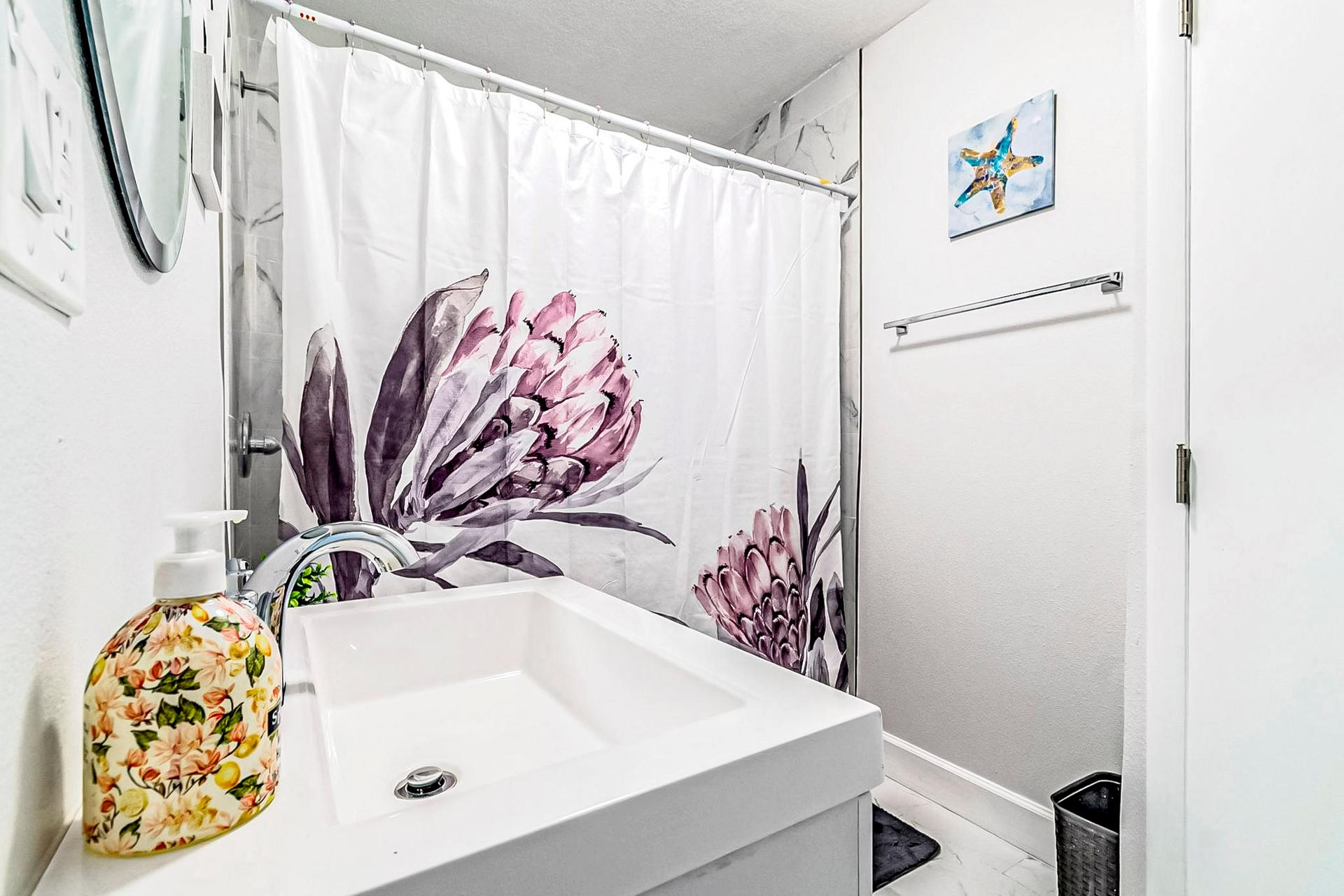 bathroom, detected: refrigerator