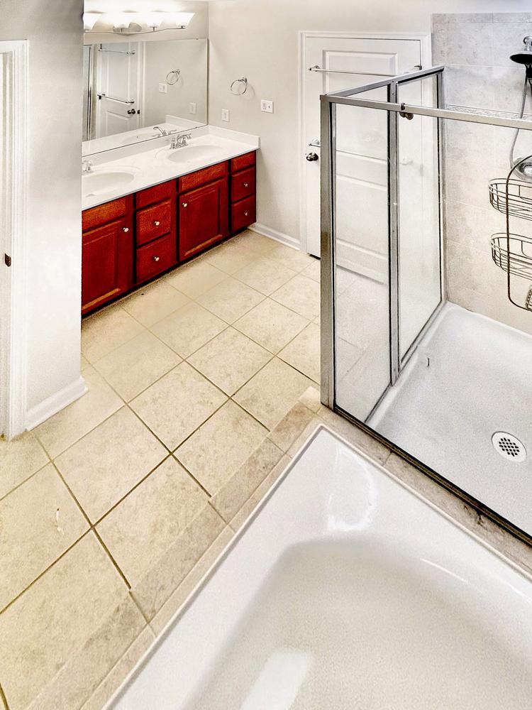 Bathroom(s)
