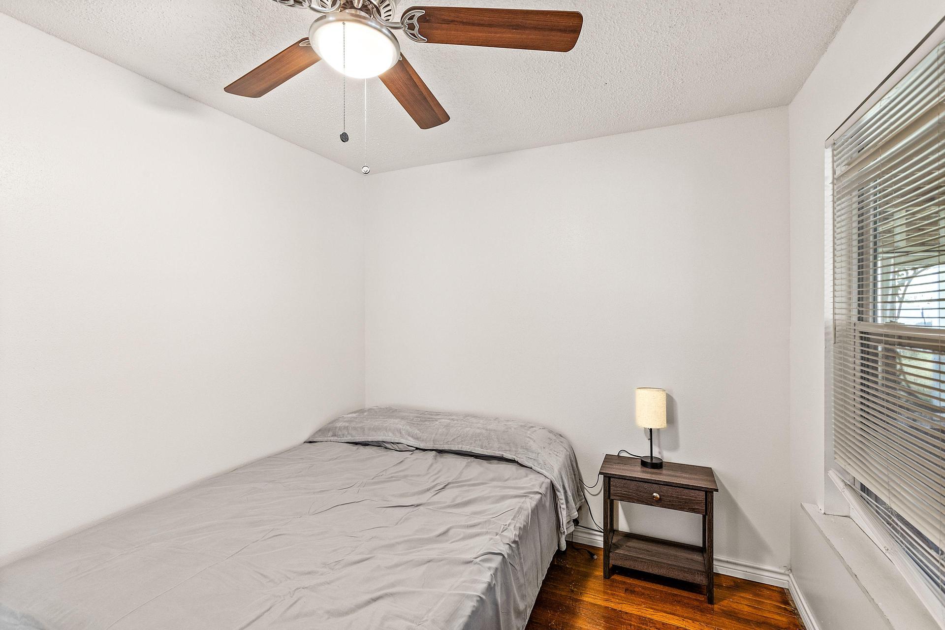 Bedroom4_pic1