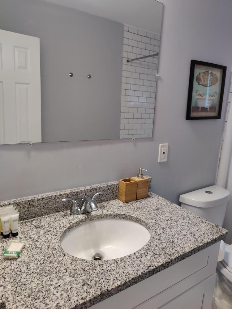 Bathroom(s)