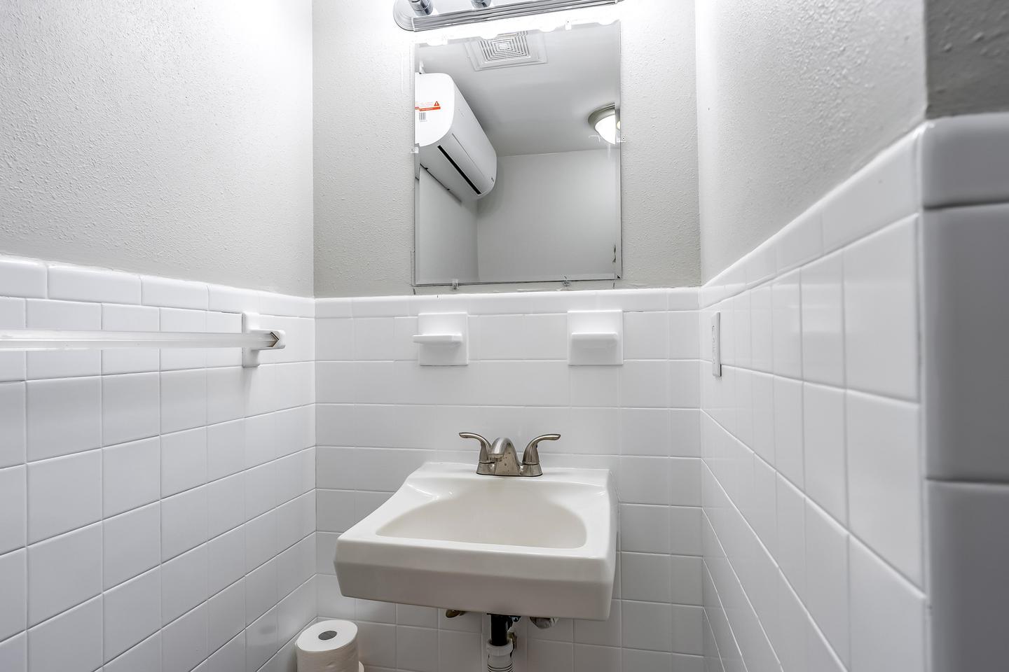 Bathroom(s)