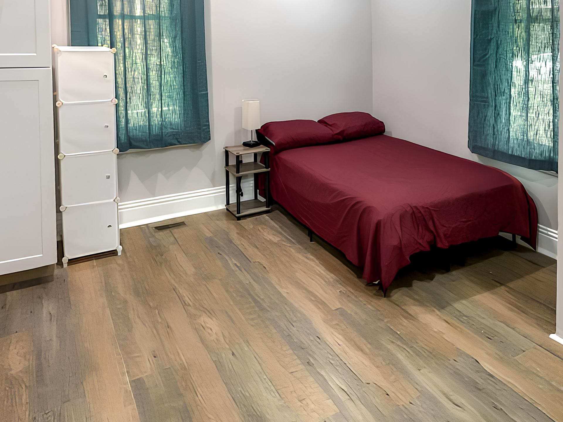 bedroom, detected: carpet