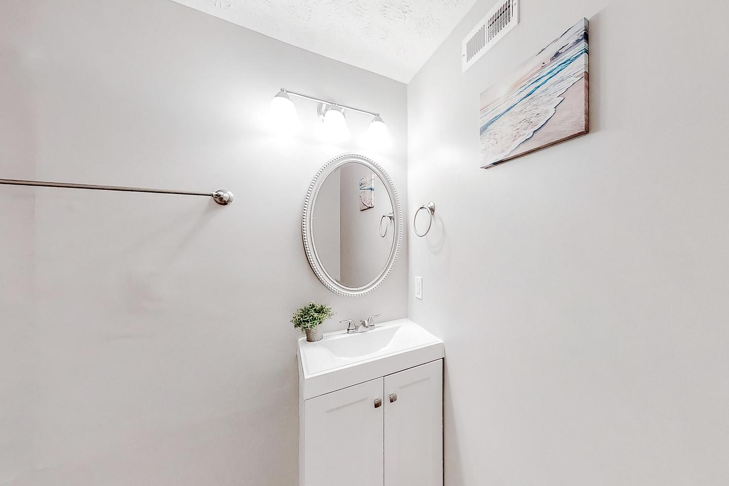 Bathroom(s)