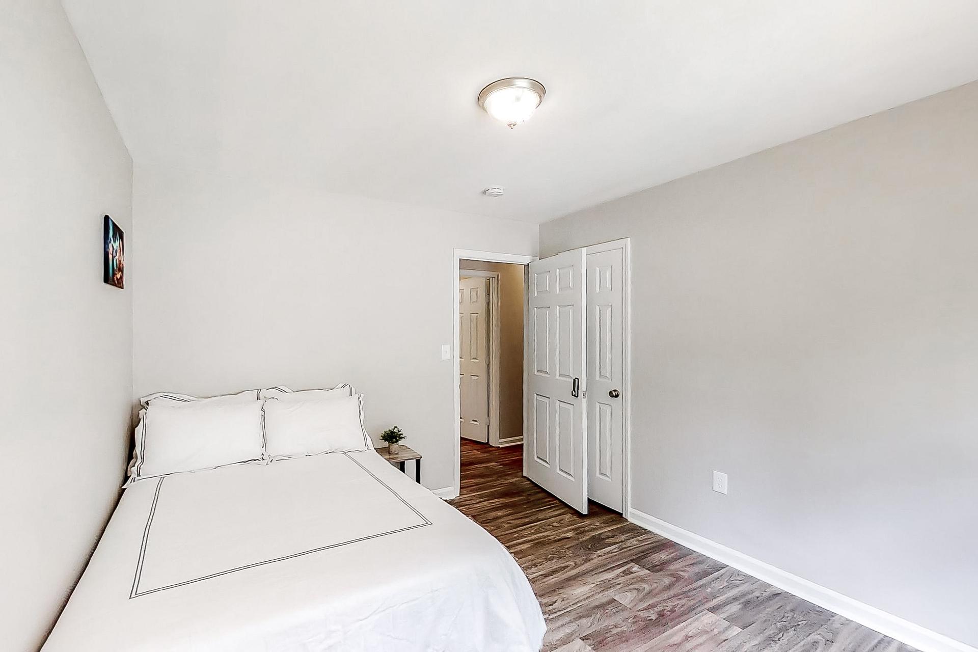 bedroom, detected: bed