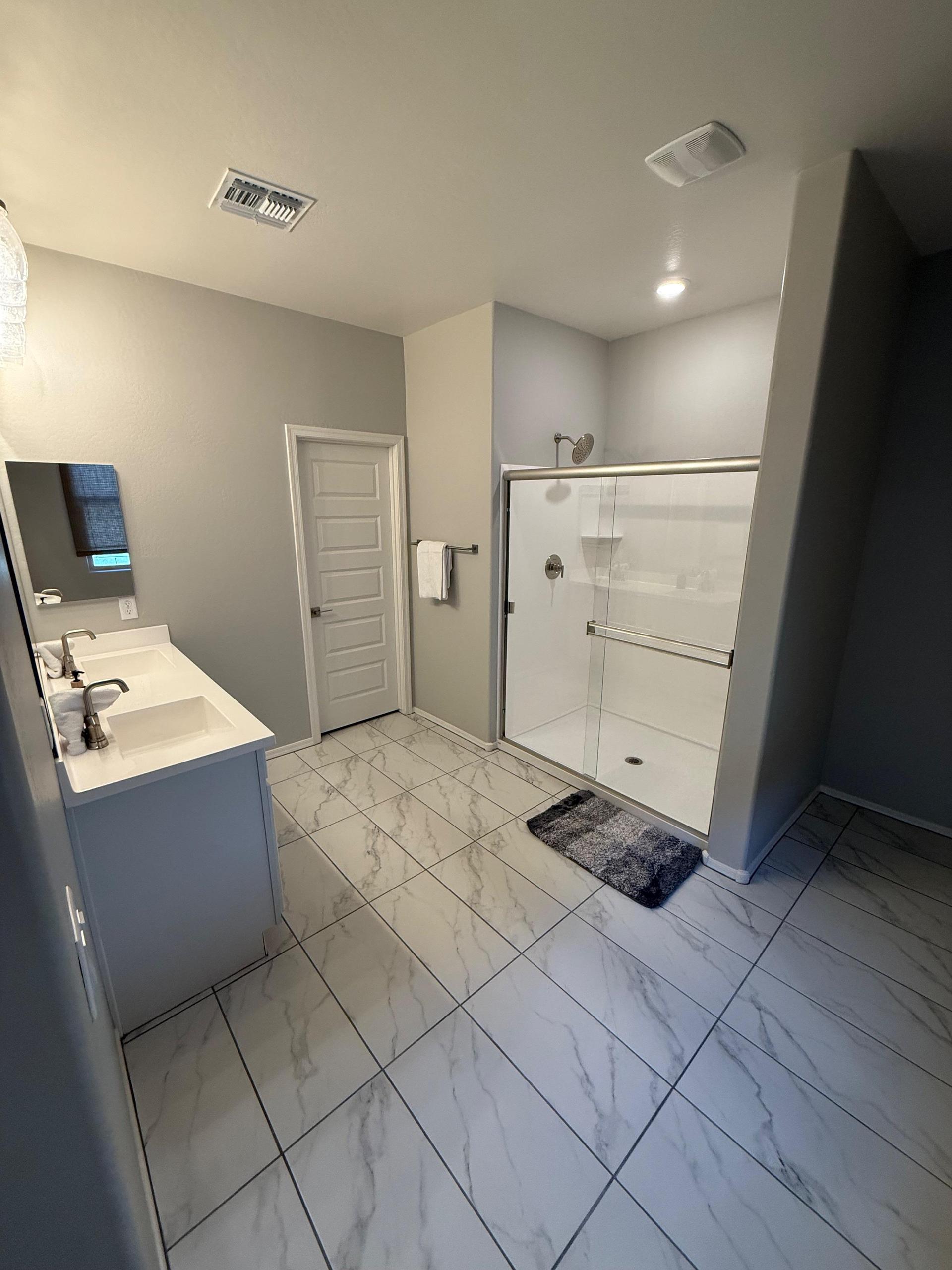 Closed shower room