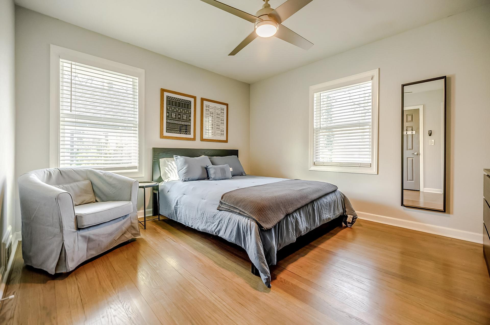 bedroom, detected:ceiling fan, bed, window blind
