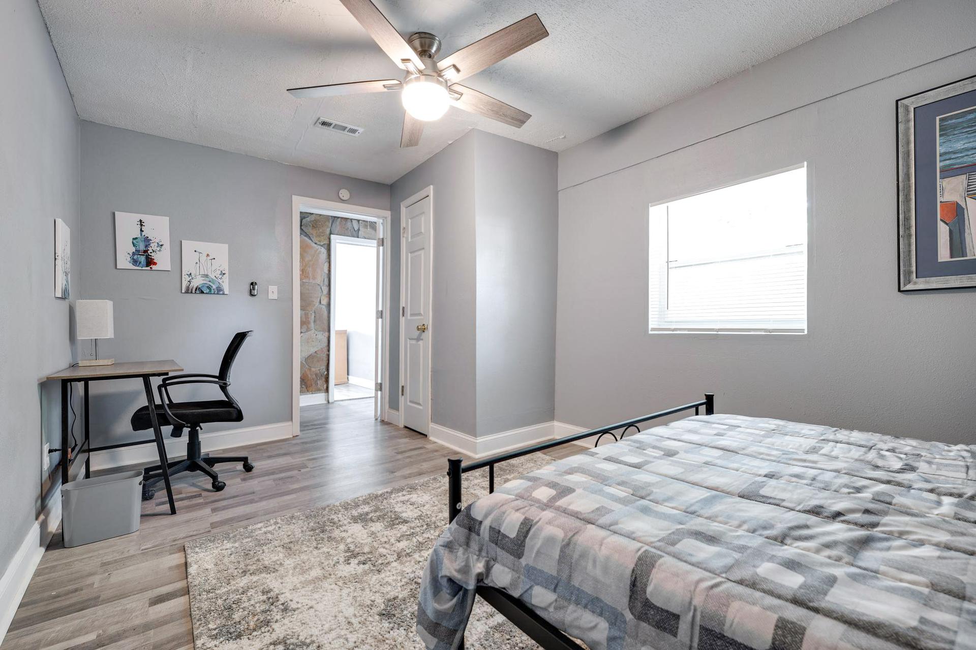 bedroom, detected: ceiling fan, window blind, bed