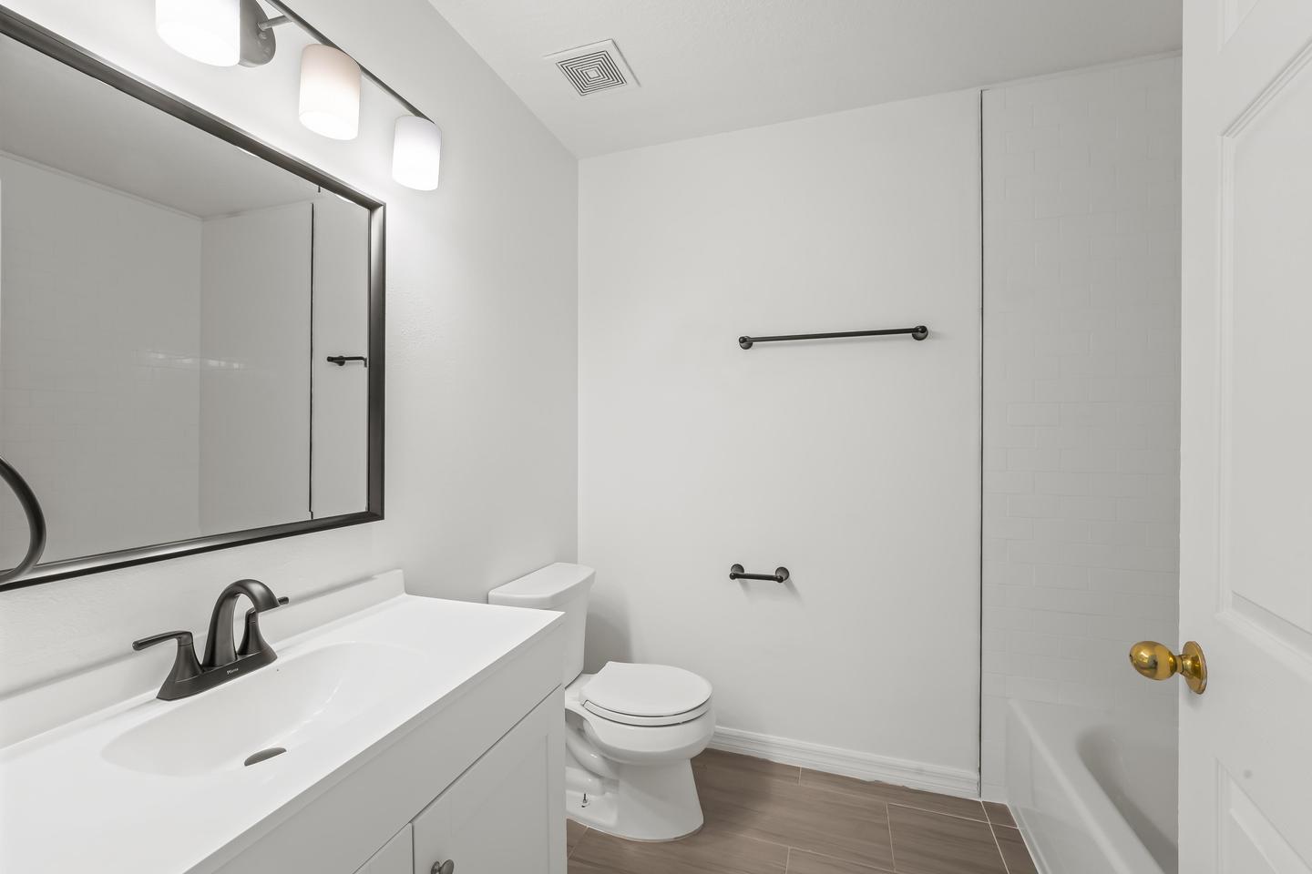 Bathroom(s)