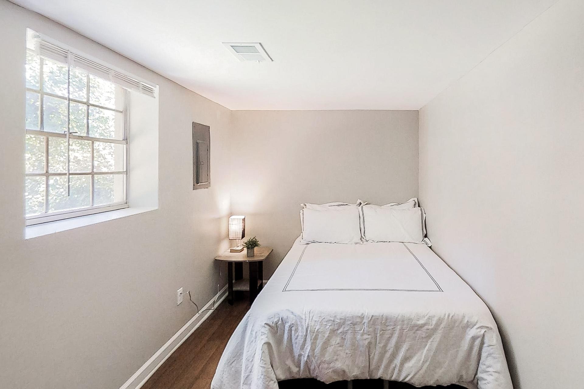 bedroom, detected: window blind, bed