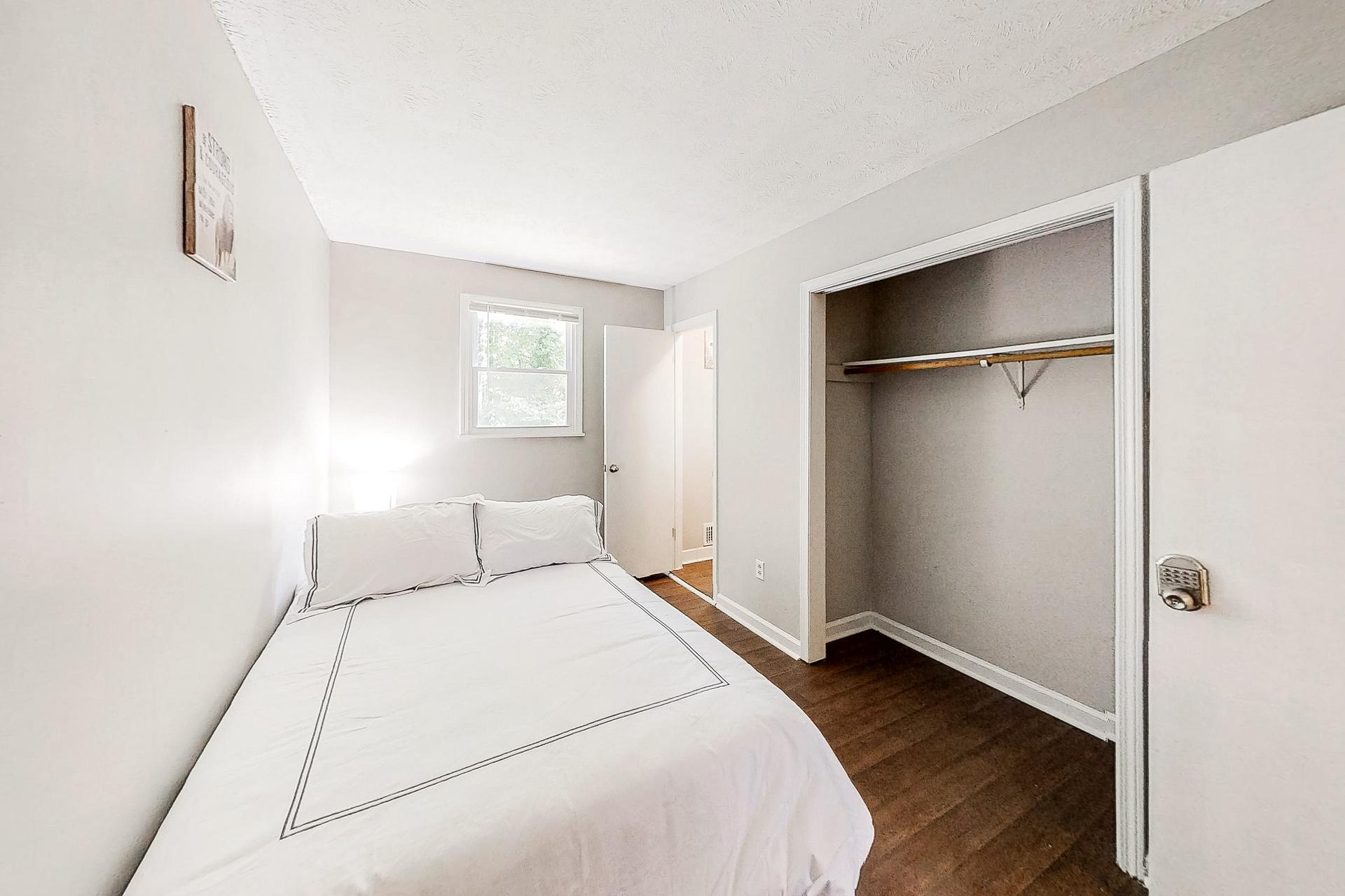 bedroom, detected: bed