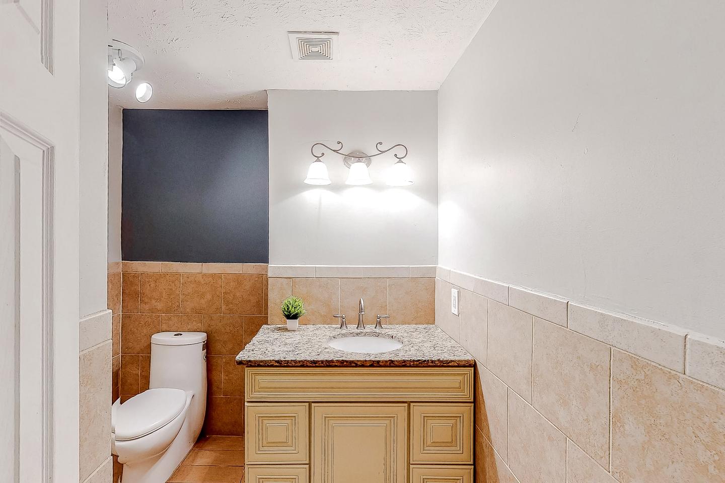 Bathroom(s)