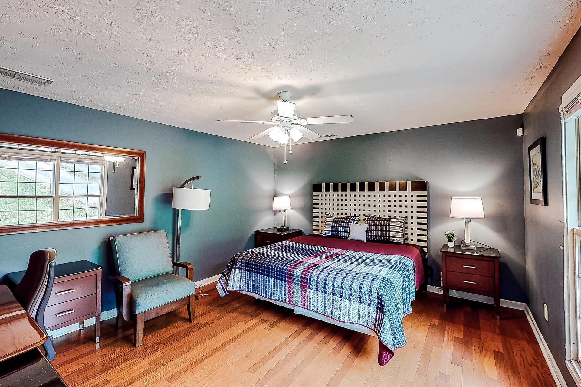 bedroom, detected: ceiling fan, window blind, bed