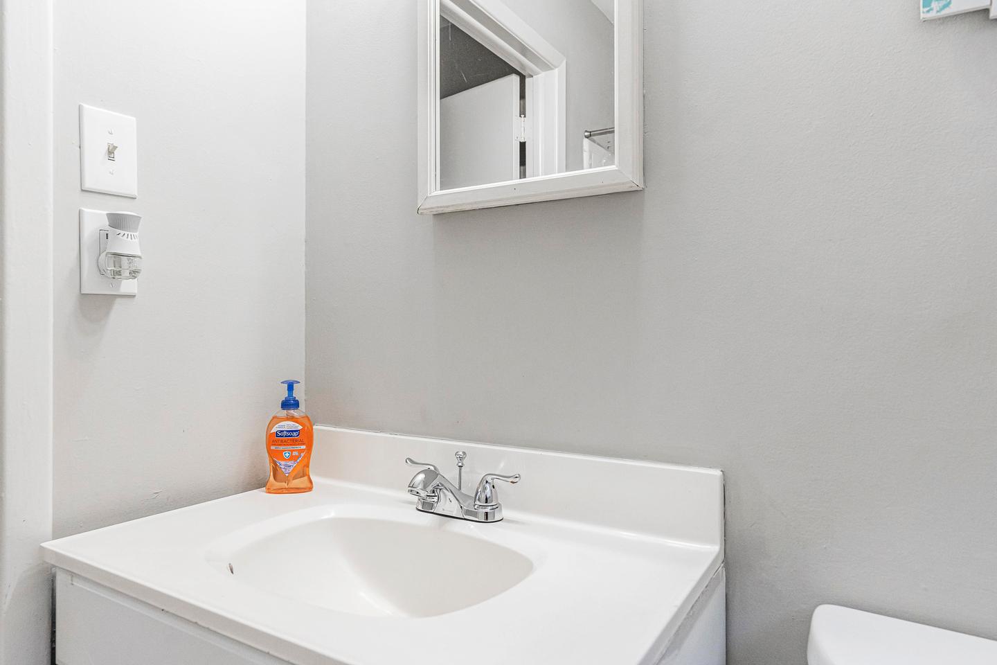 Bathroom(s)