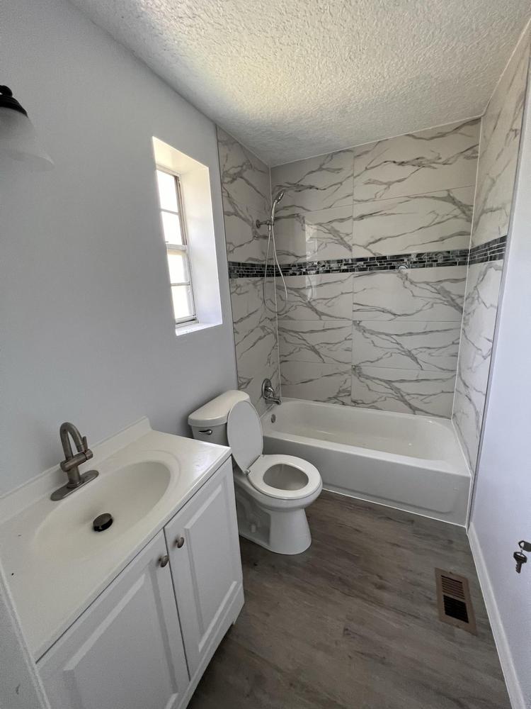 Bathroom(s)
