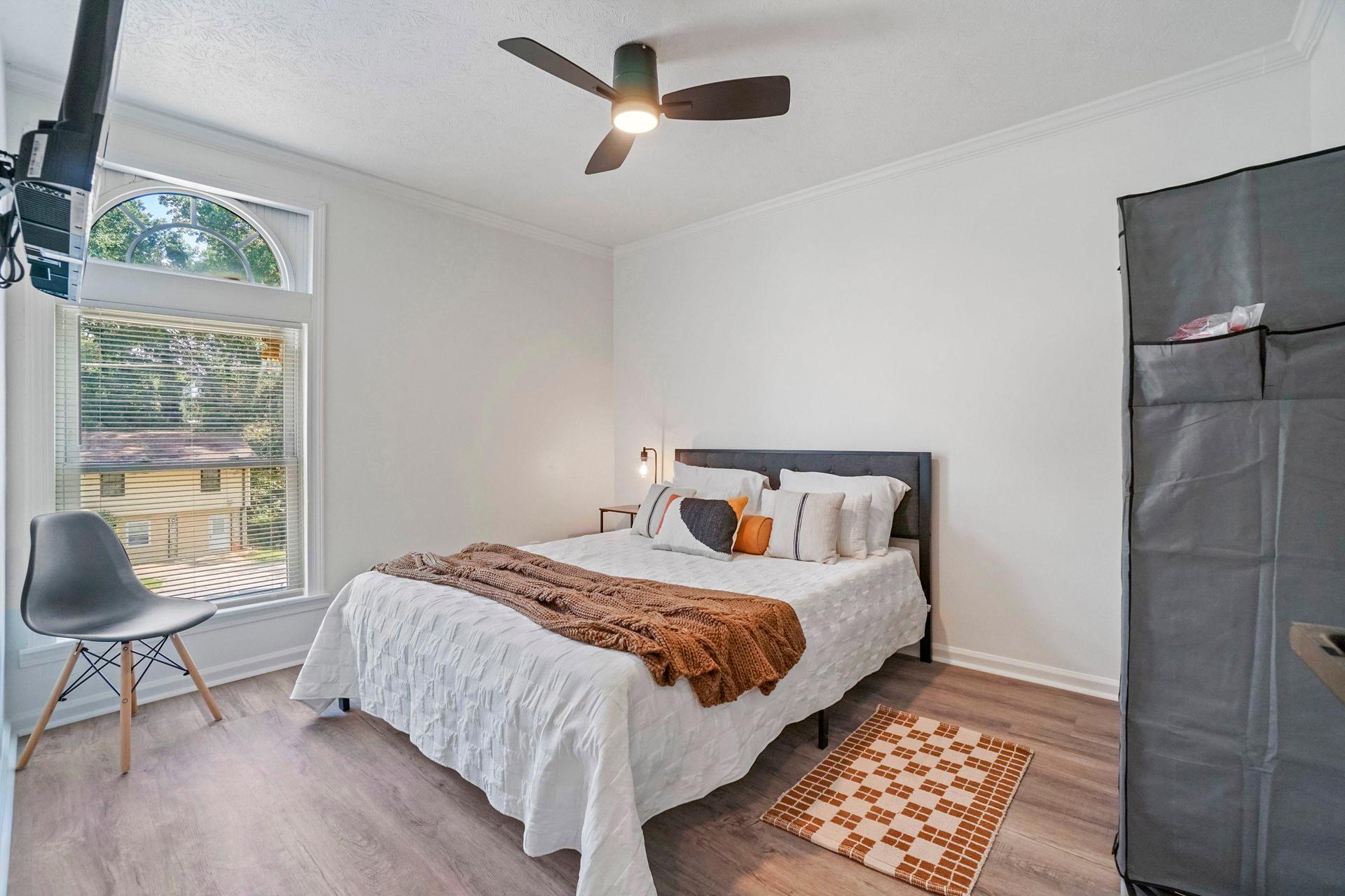 bedroom, detected:bed, ceiling fan