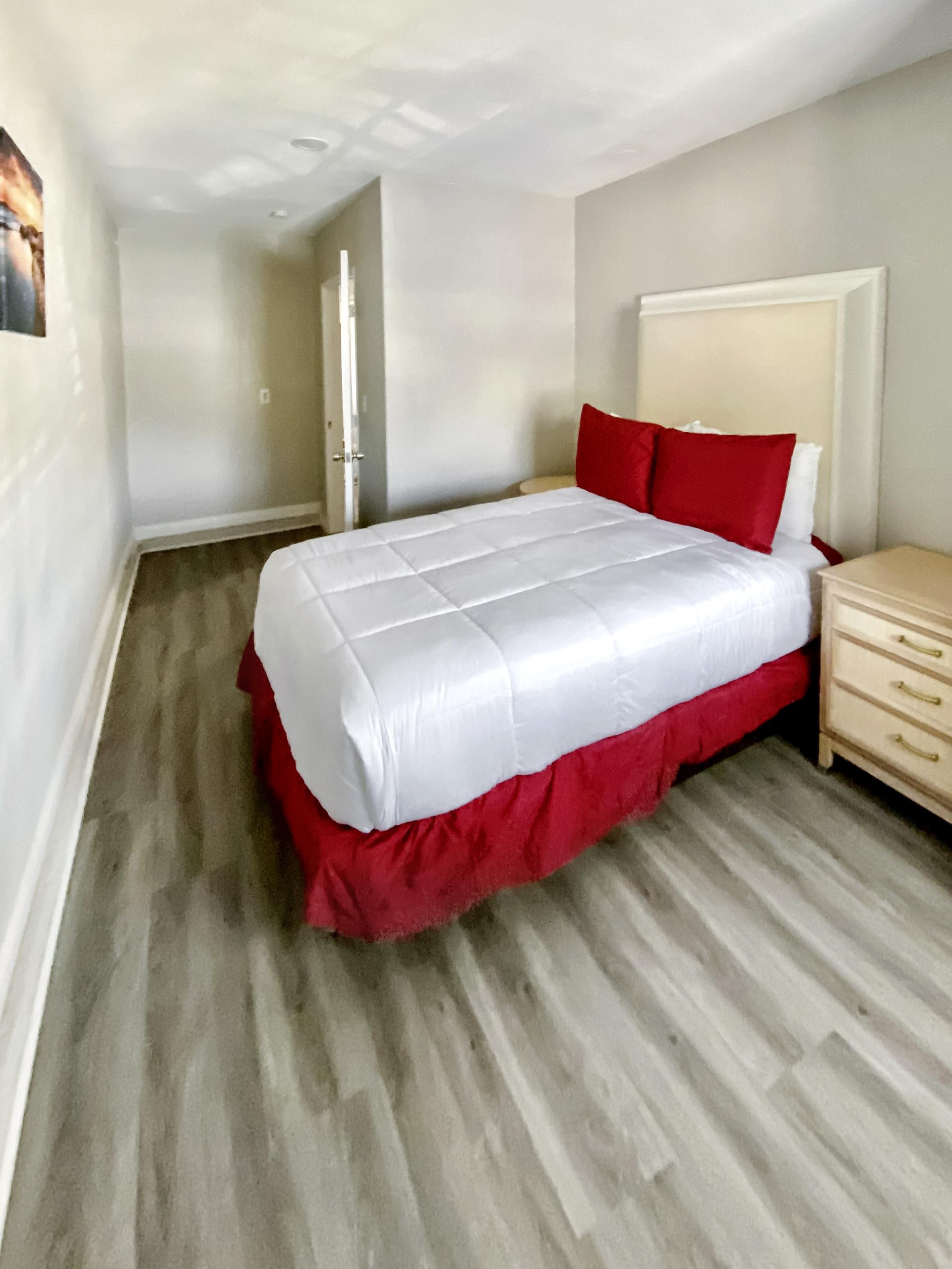 bedroom, detected: bed