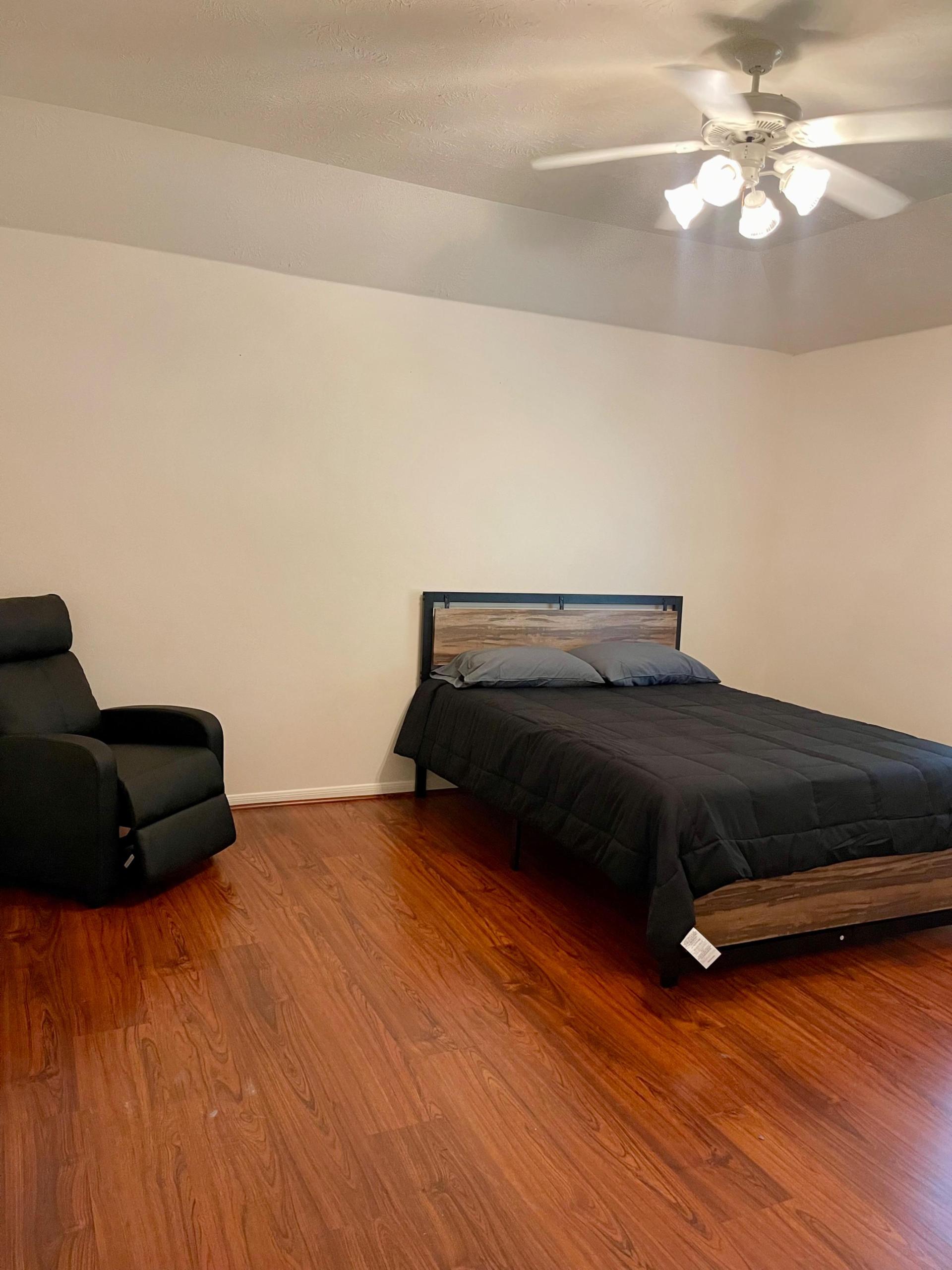 Wall mounted TV