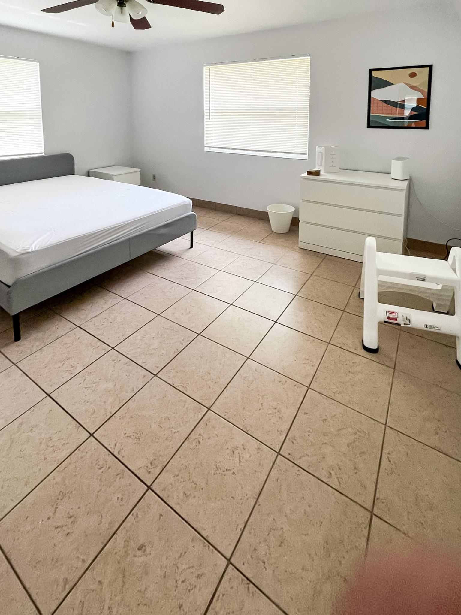 bedroom, detected: ceiling fan, window blind, bed