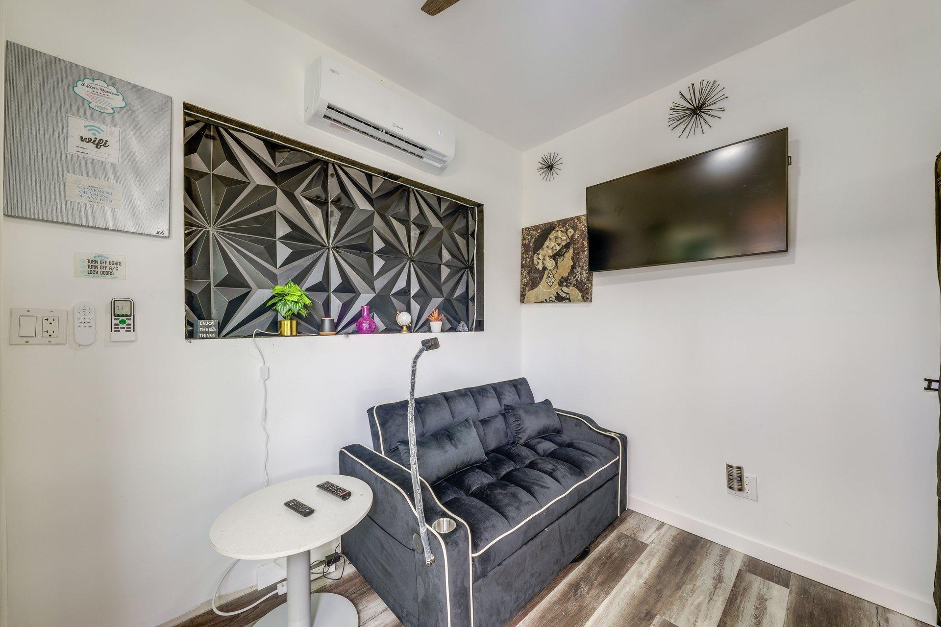 Living room /bedroom