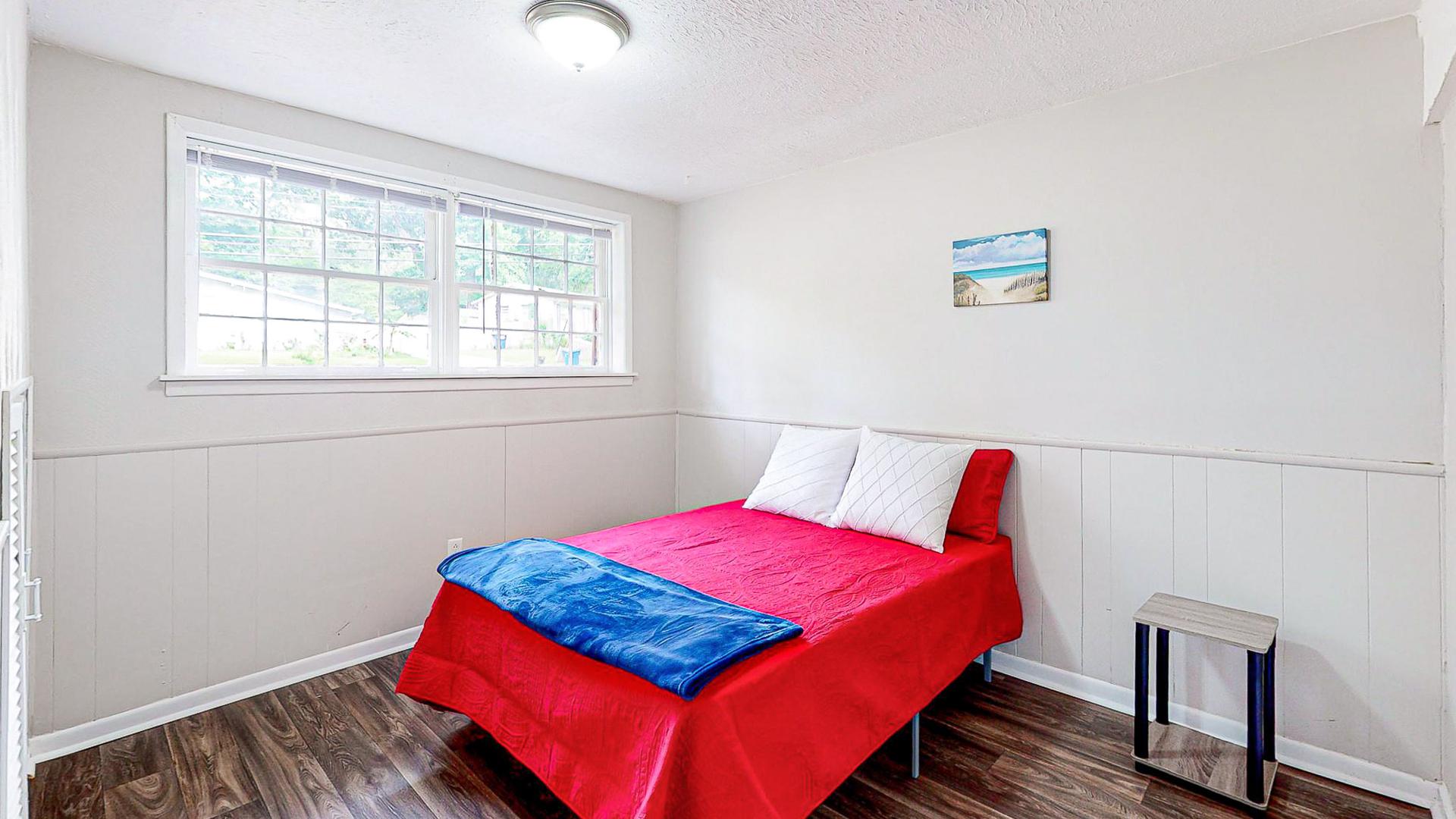 bedroom, detected: bed