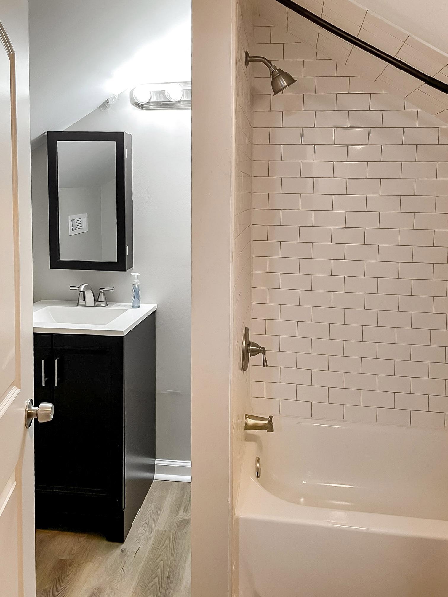 bathroom, detected: bathtub, shower