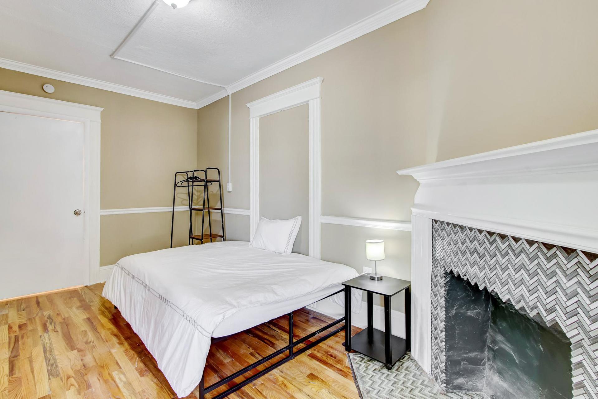 bedroom, detected: bed