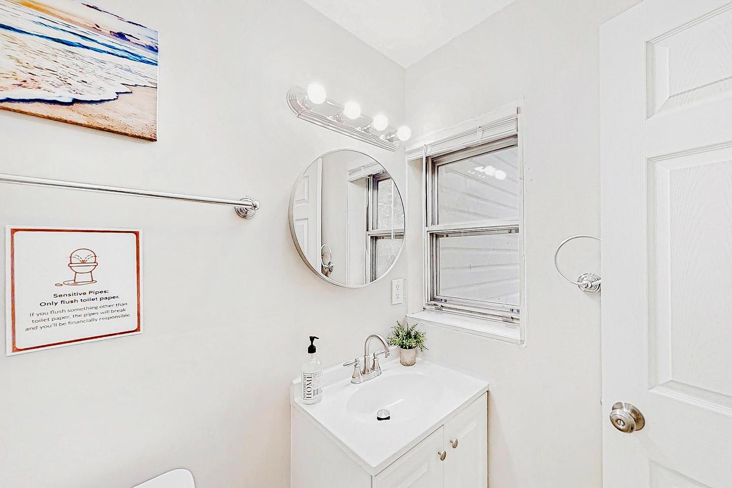 Bathroom(s)
