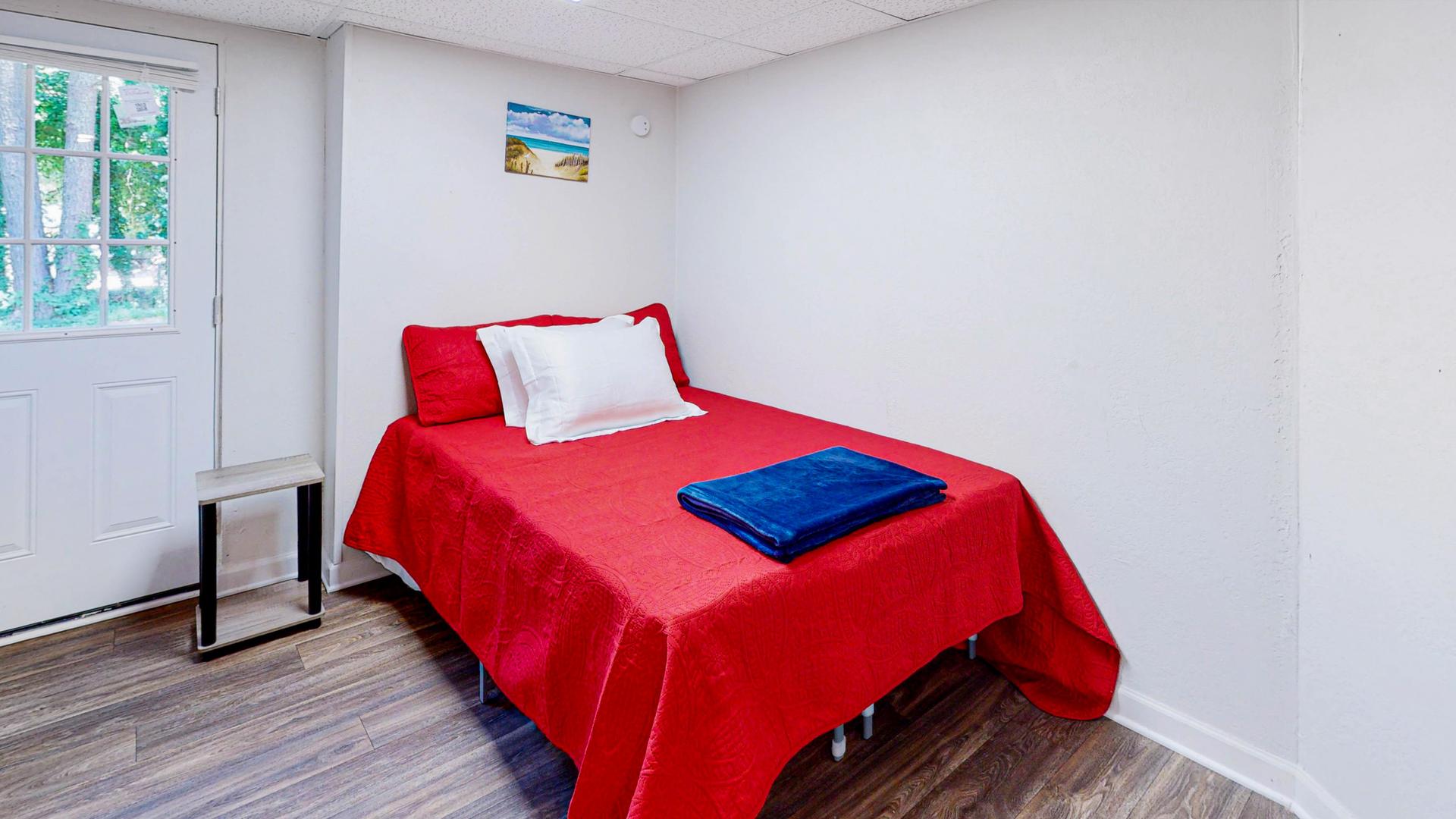 bedroom, detected: bed