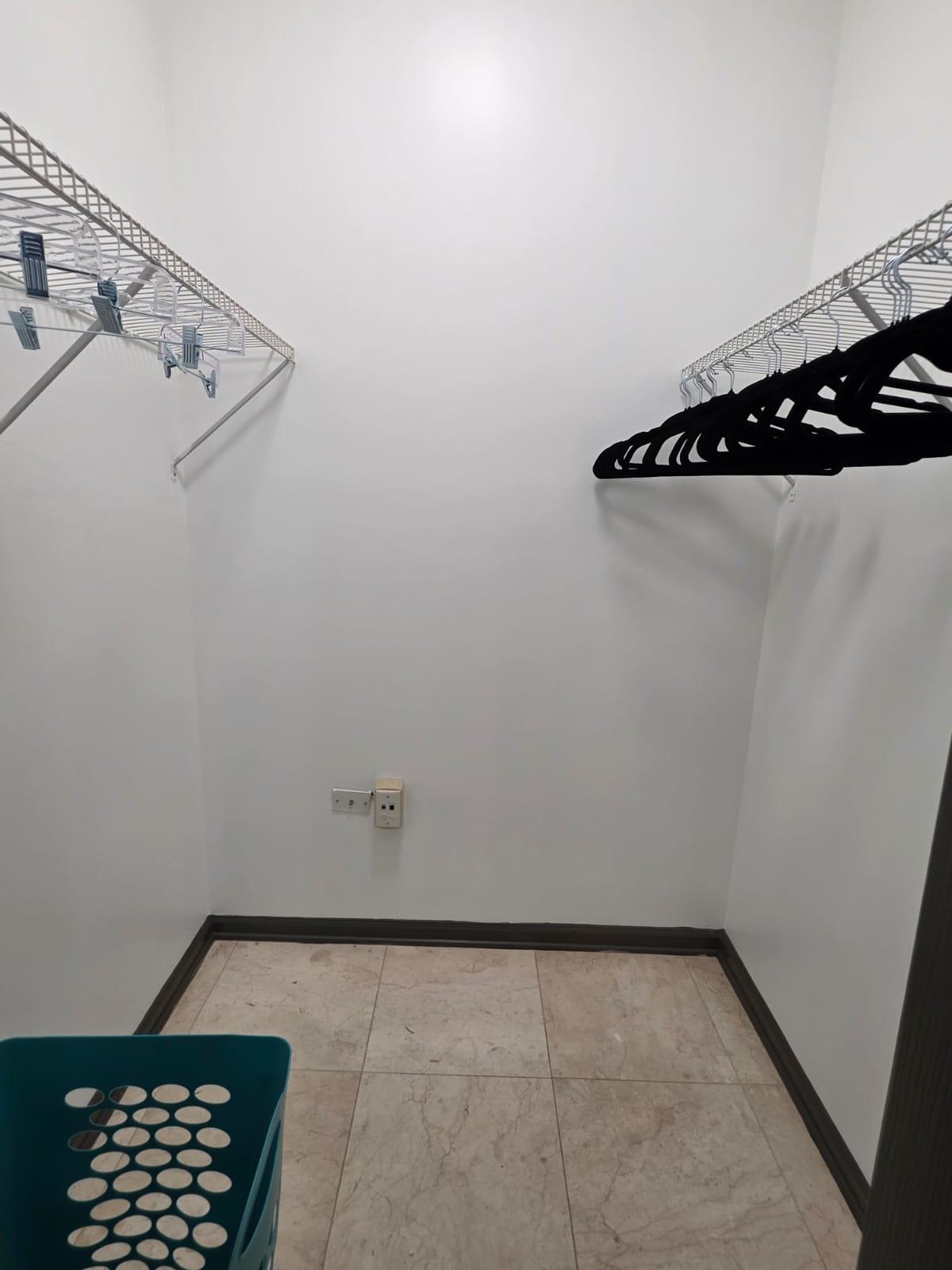 walk in closet