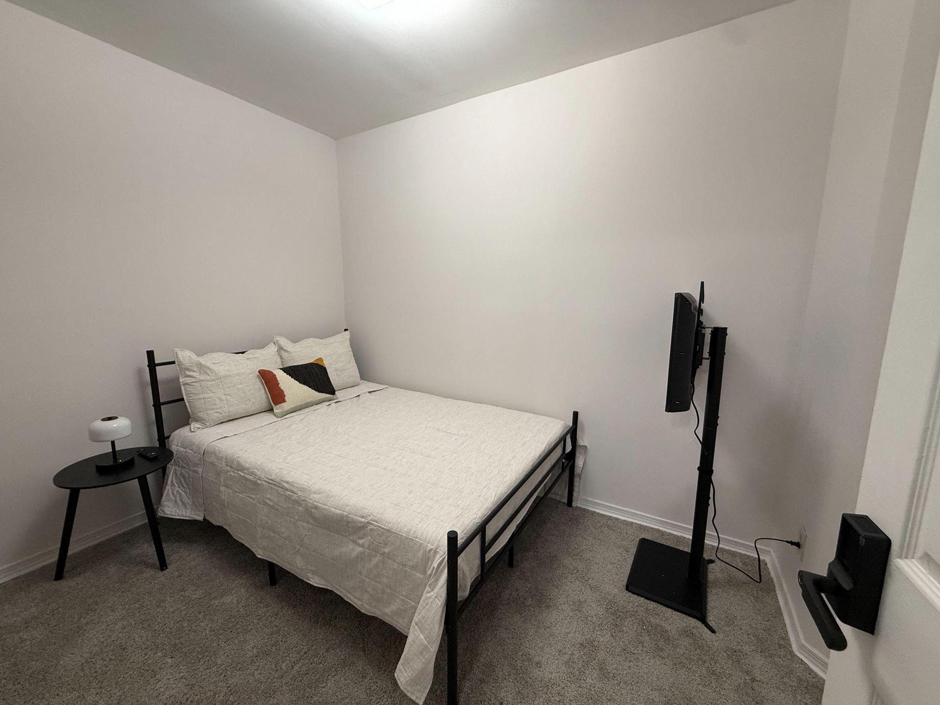 Bedroom 1 🛏️ – Cozy retreat with plenty of natural light