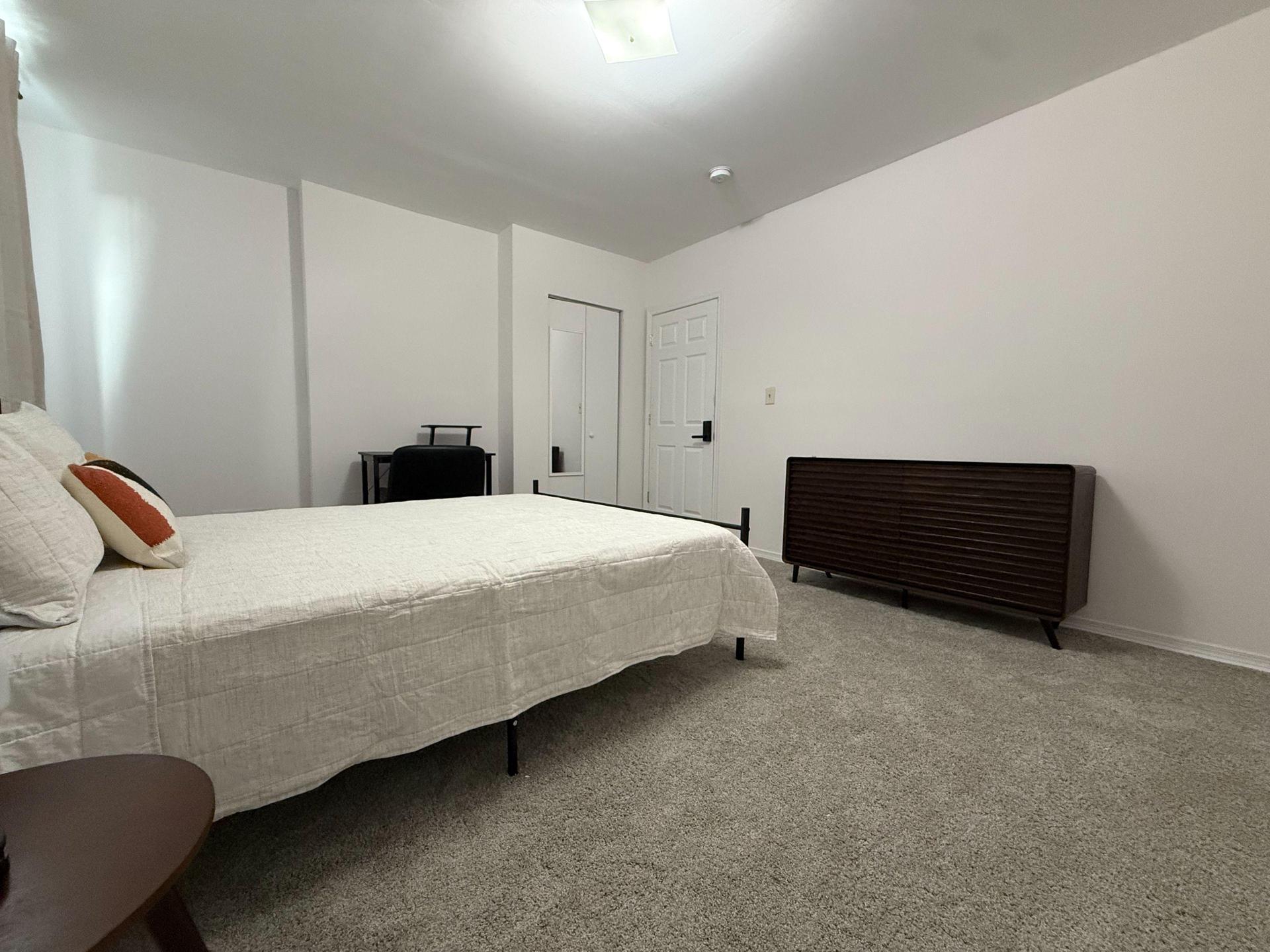 Bedroom 4 🛏️ – Bright and airy for a peaceful stay