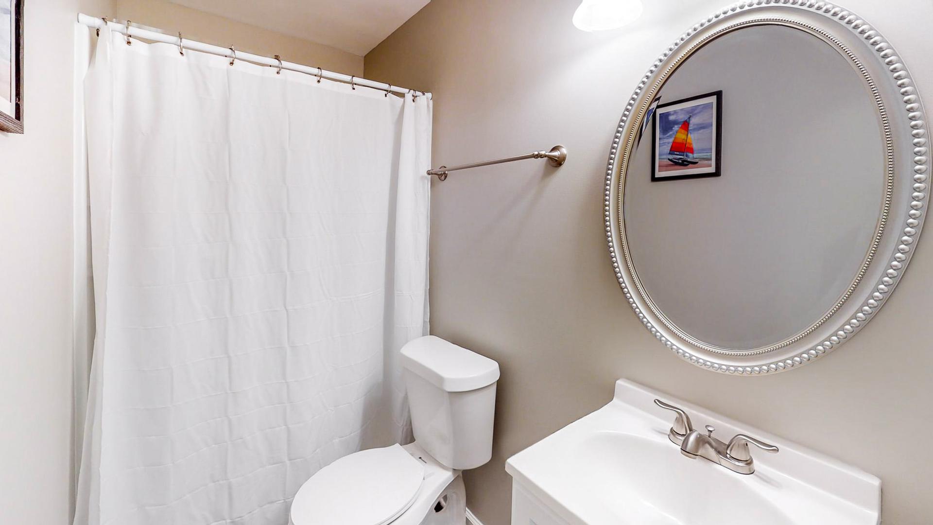 Bathroom(s)