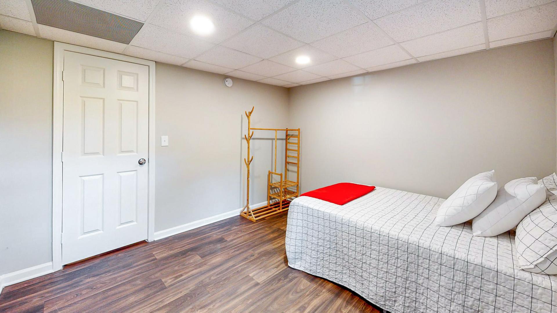 bedroom, detected: bed
