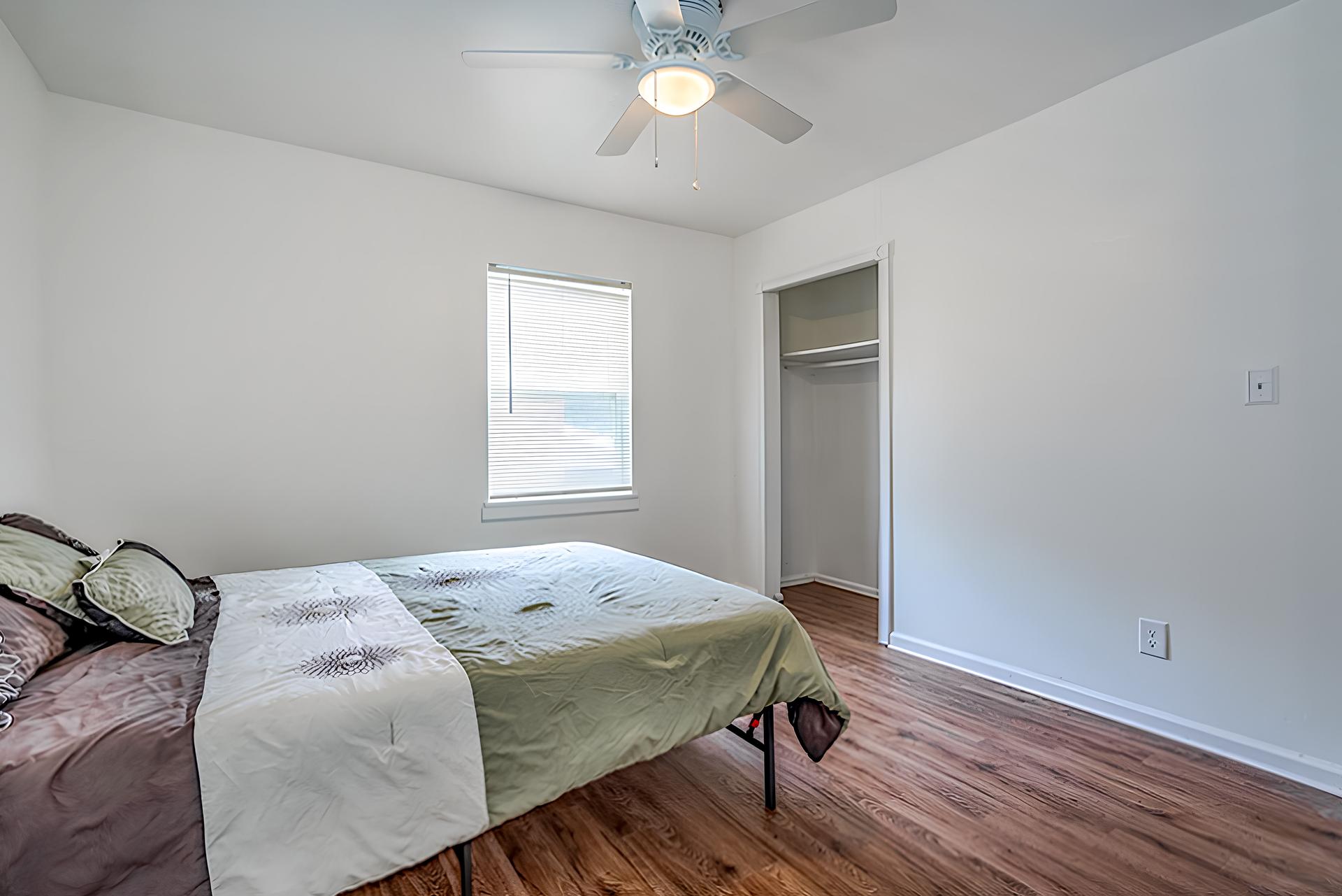 bedroom, detected: ceiling fan, bed